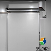 冷庫聚氨酯保溫板起火原因深度剖析：從材料特性到施工隱患的全面解讀