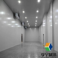 聚氨酯冷庫保溫板設(shè)備有哪些？從生產(chǎn)到維護(hù)的全流程設(shè)備清單大揭秘！